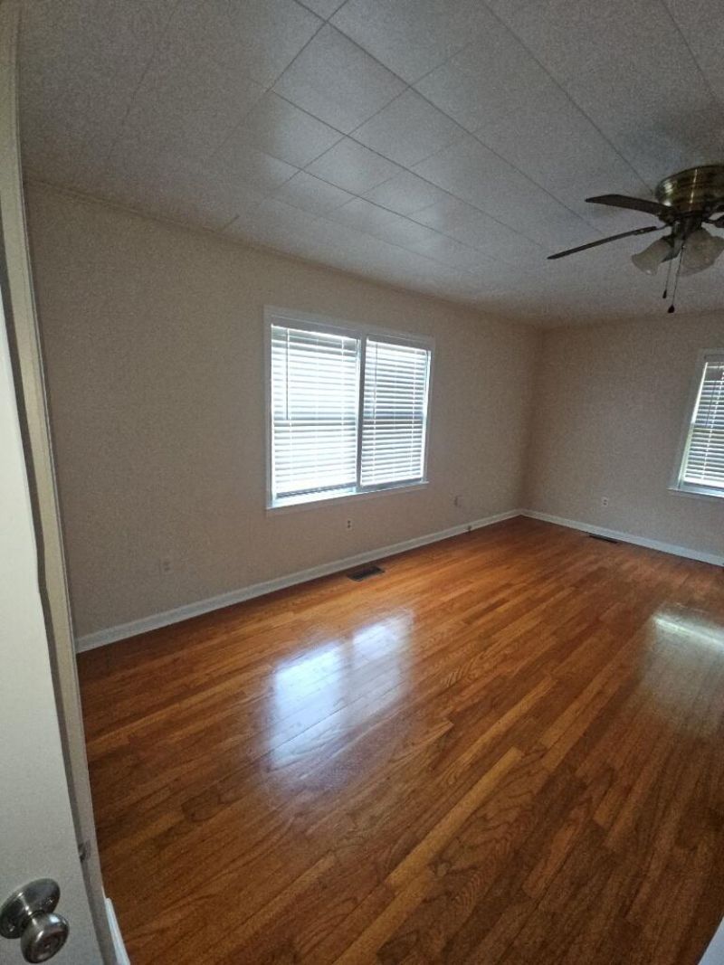 1144 Crull Drive Photo 4