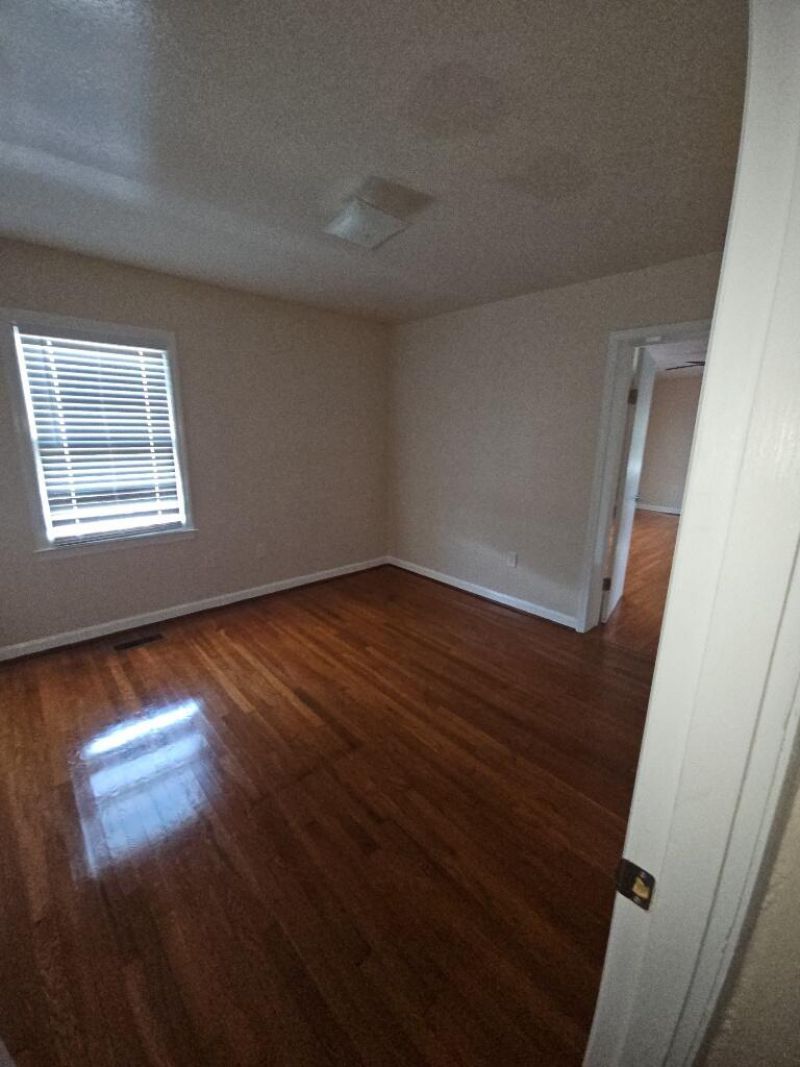 1144 Crull Drive Photo 6