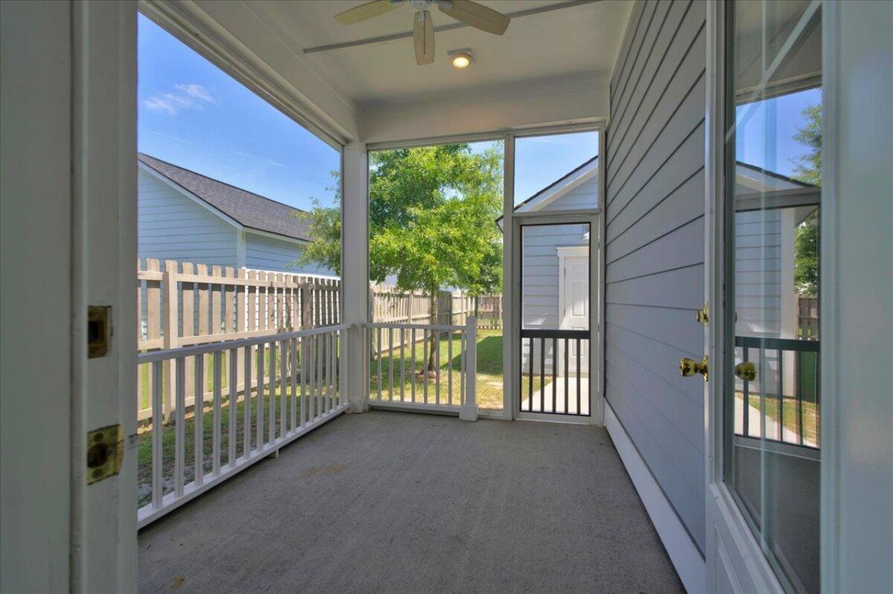 314 Cypress Knee Landing Photo 17