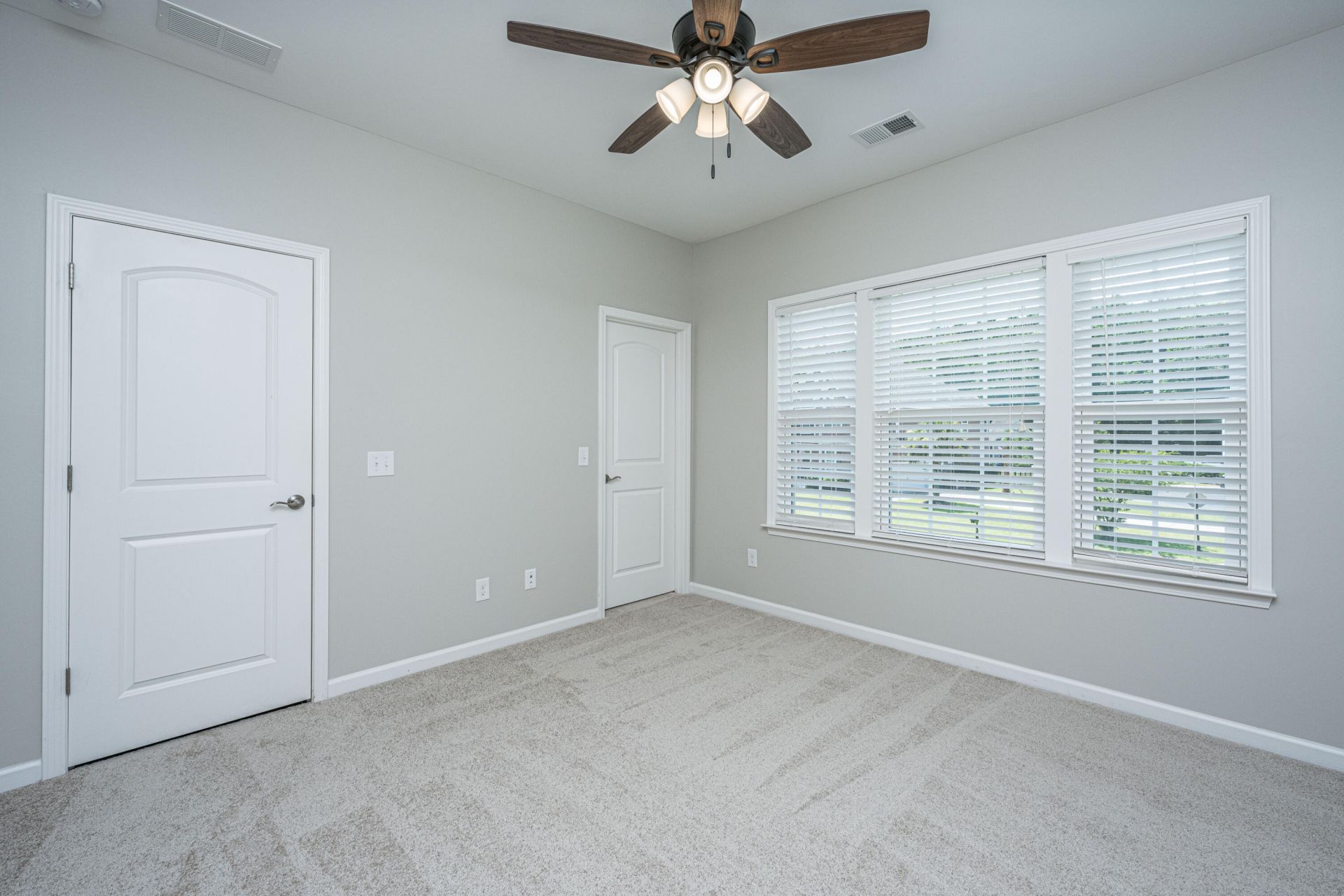 197 Silver Cypress Circle Photo 24