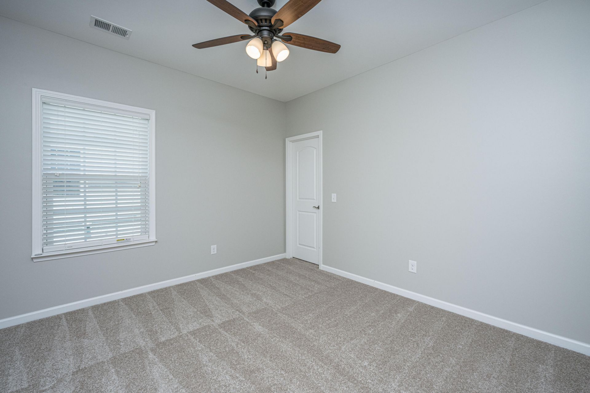 197 Silver Cypress Circle Photo 29