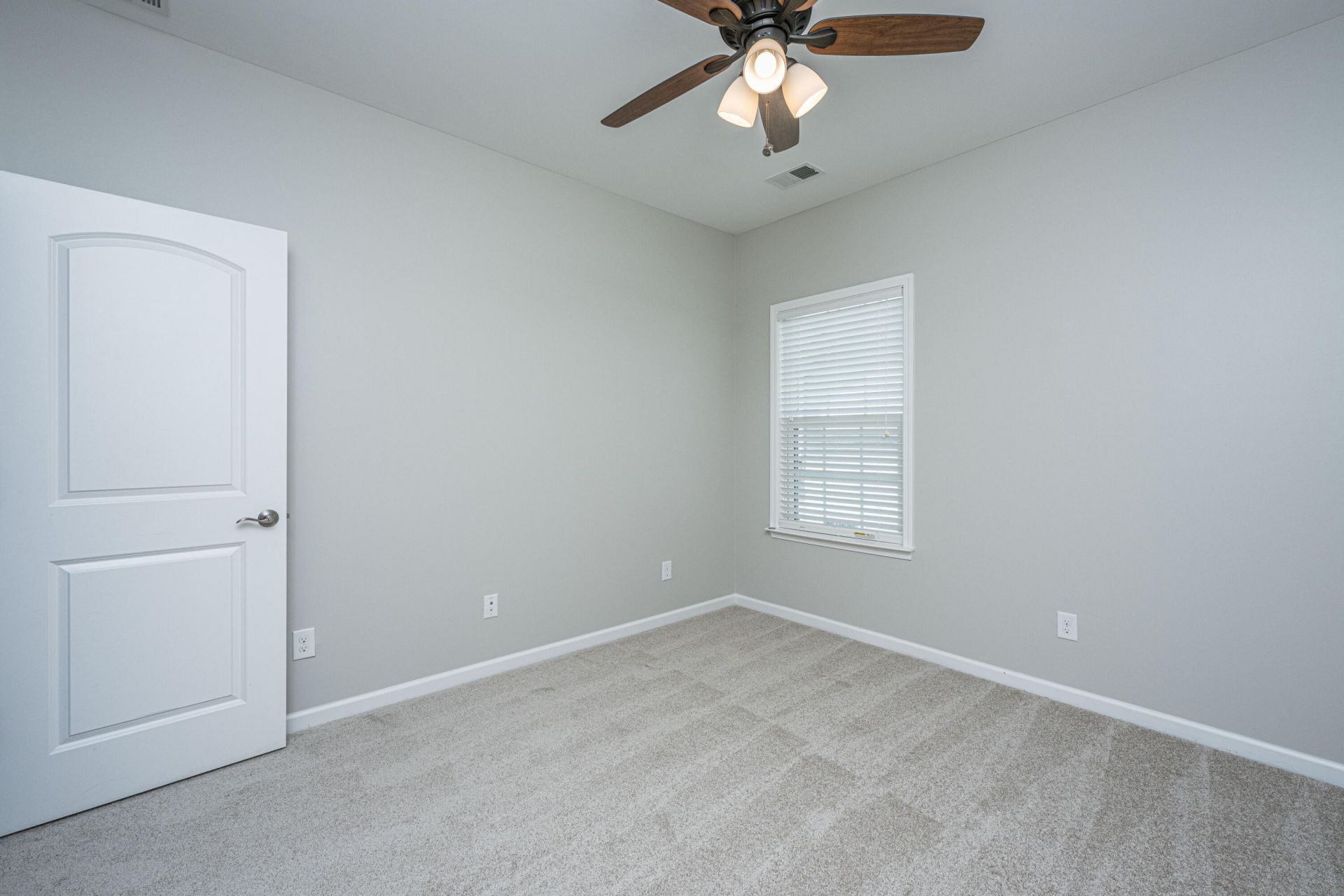 197 Silver Cypress Circle Photo 30