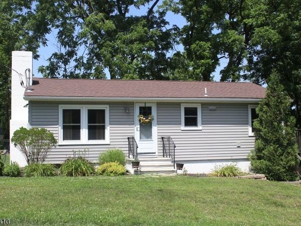 12 Clover Ln, Vernon, NJ 07418
