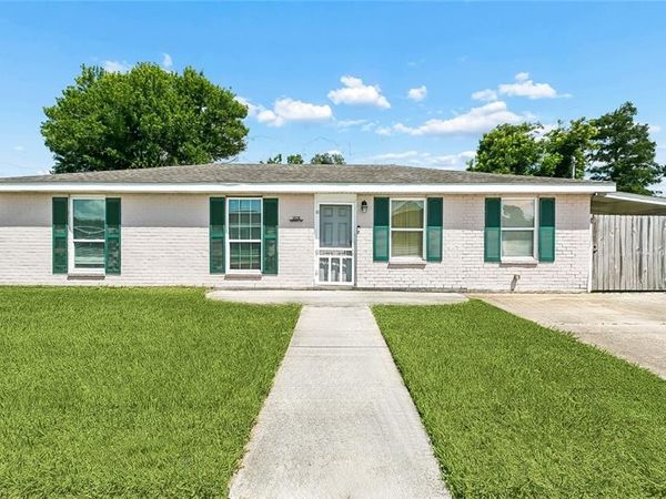 2828 GUERRA Drive , Violet, LA 70092
