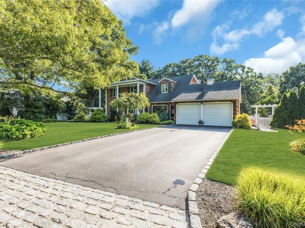 133 Main Avenue, Lake Grove, NY 11755