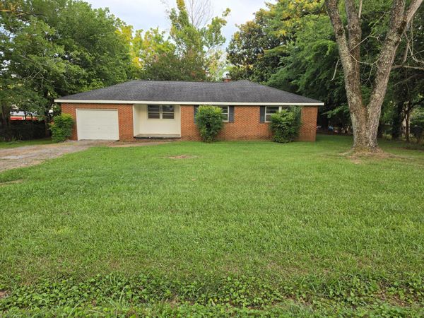 5130 Bradley Street NW, Cleveland, TN 37312