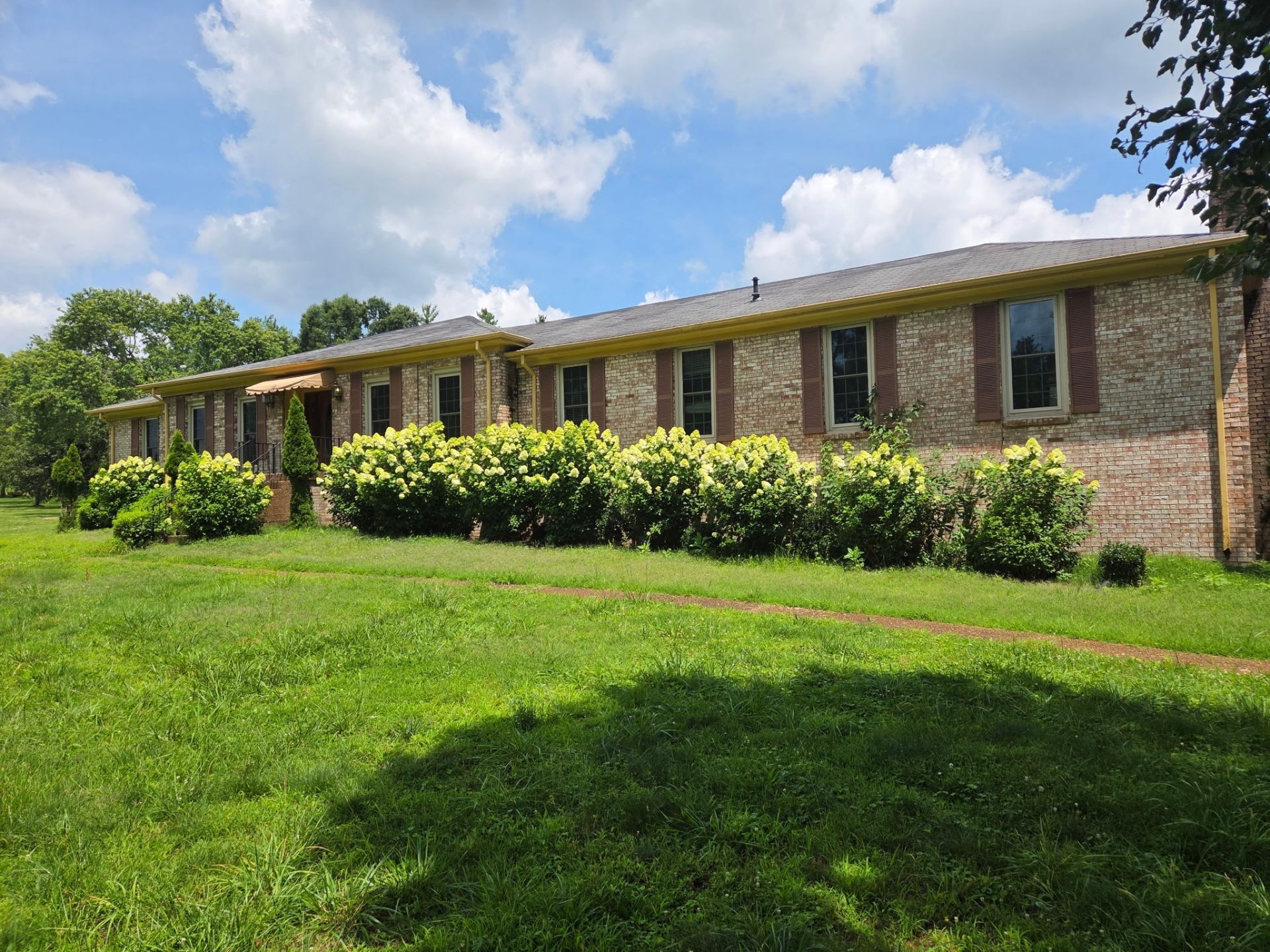 1406 Bellavista Blvd, Nashville, TN 37207 Main Photo