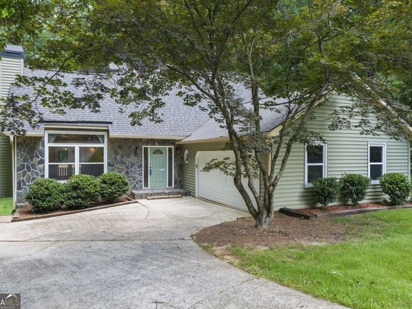 180 Waldrop Way, Fayetteville, GA 30215