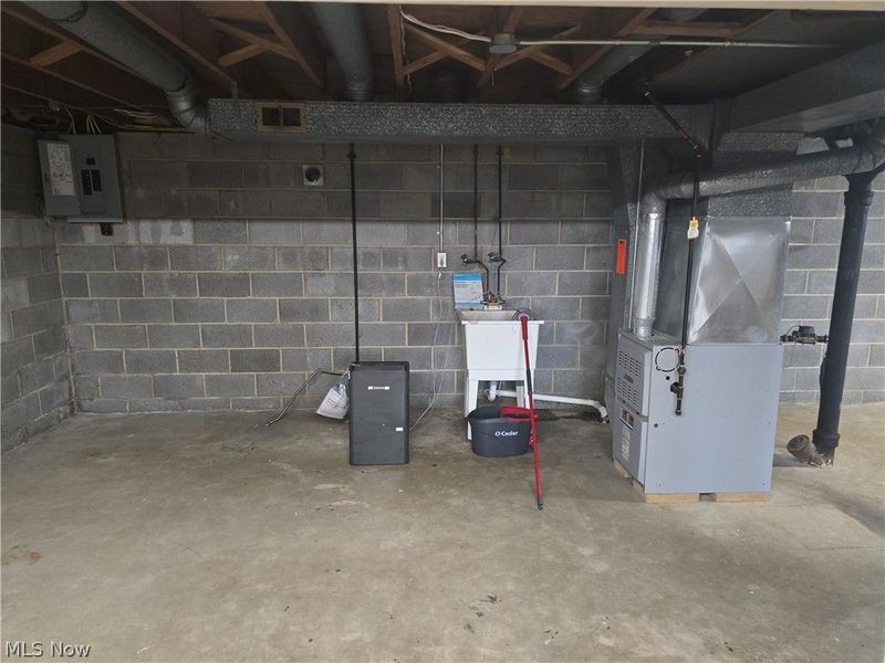 23580 Comstock Road, Bedford Heights, OH 44146 Photo 12