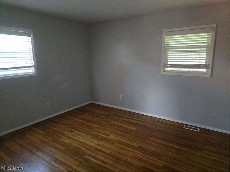 23580 Comstock Road, Bedford Heights, OH 44146 Photo 8