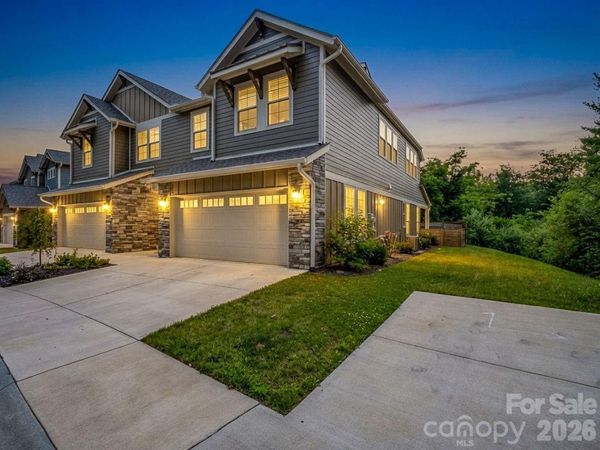 572 Sweet Birch Park Lane , Black Mountain, NC 28711
