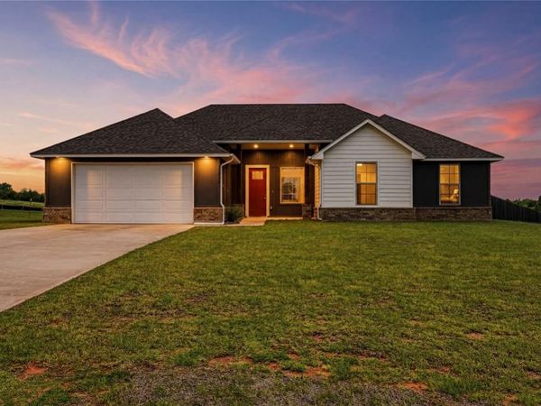 17319 290th Street Street, Washington, OK 73093