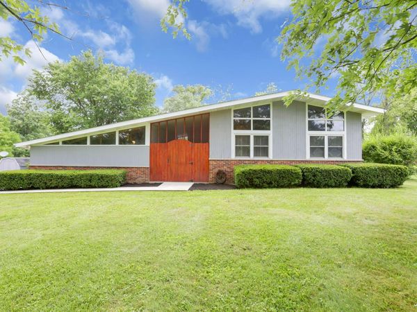 3572 Hazelton Etna Road , Alexandria, OH 43001