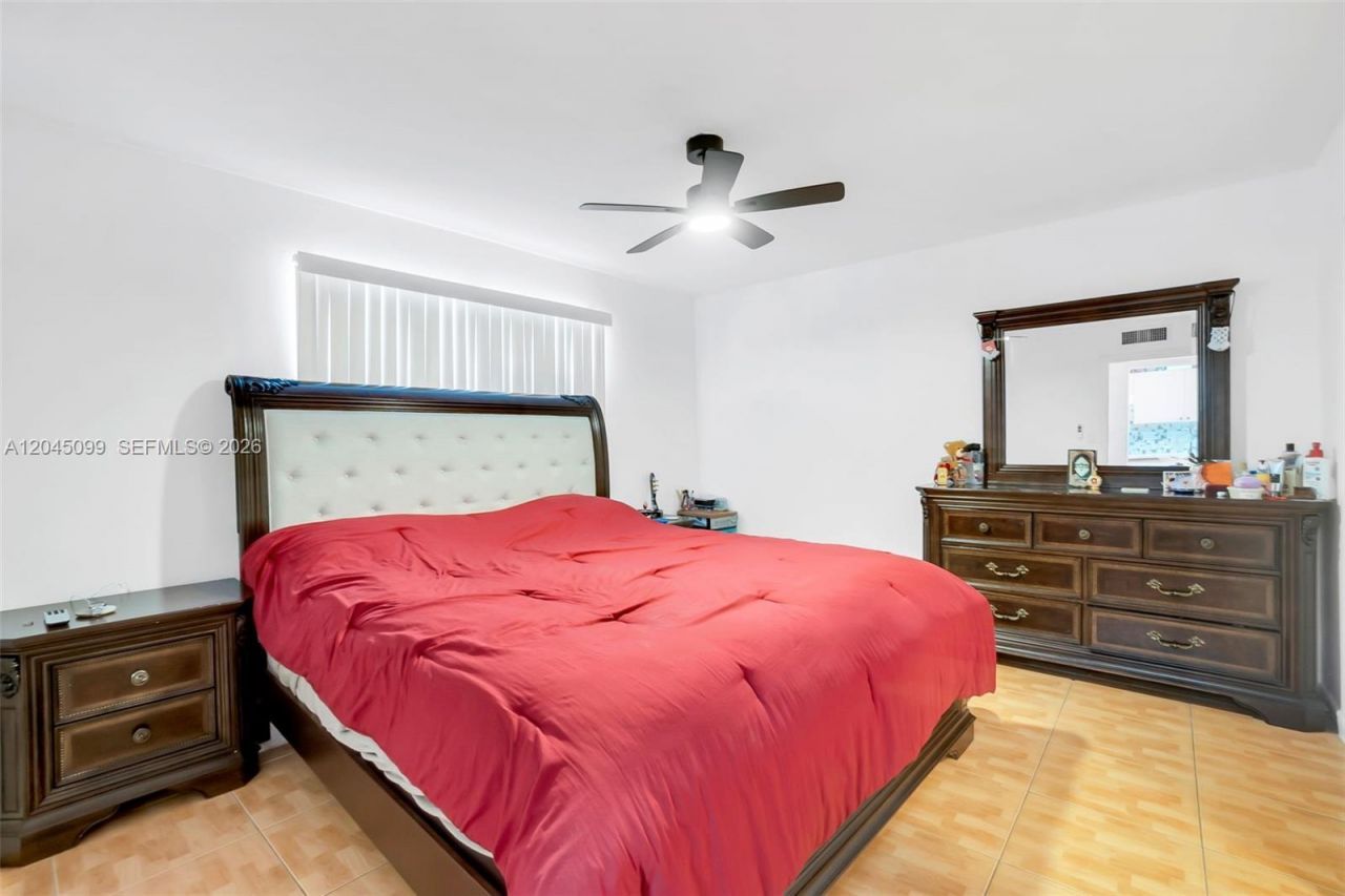 8020 N Colony Circle N., Unit 304, Tamarac, FL 33321 Photo