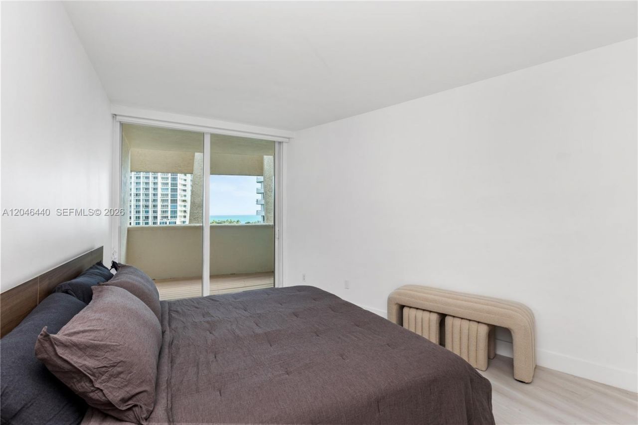 300 S Pointe Dr , Unit 907, Miami Beach, FL 33139 Photo