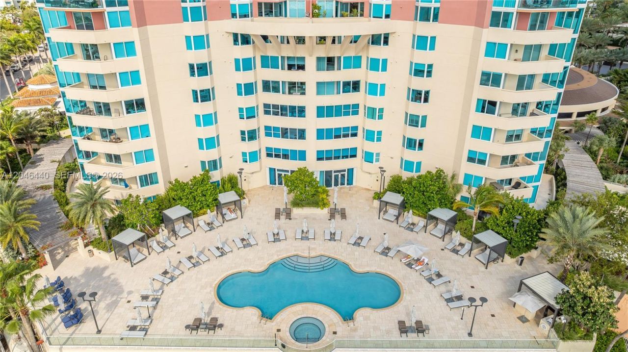 300 S Pointe Dr , Unit 907, Miami Beach, FL 33139 Photo