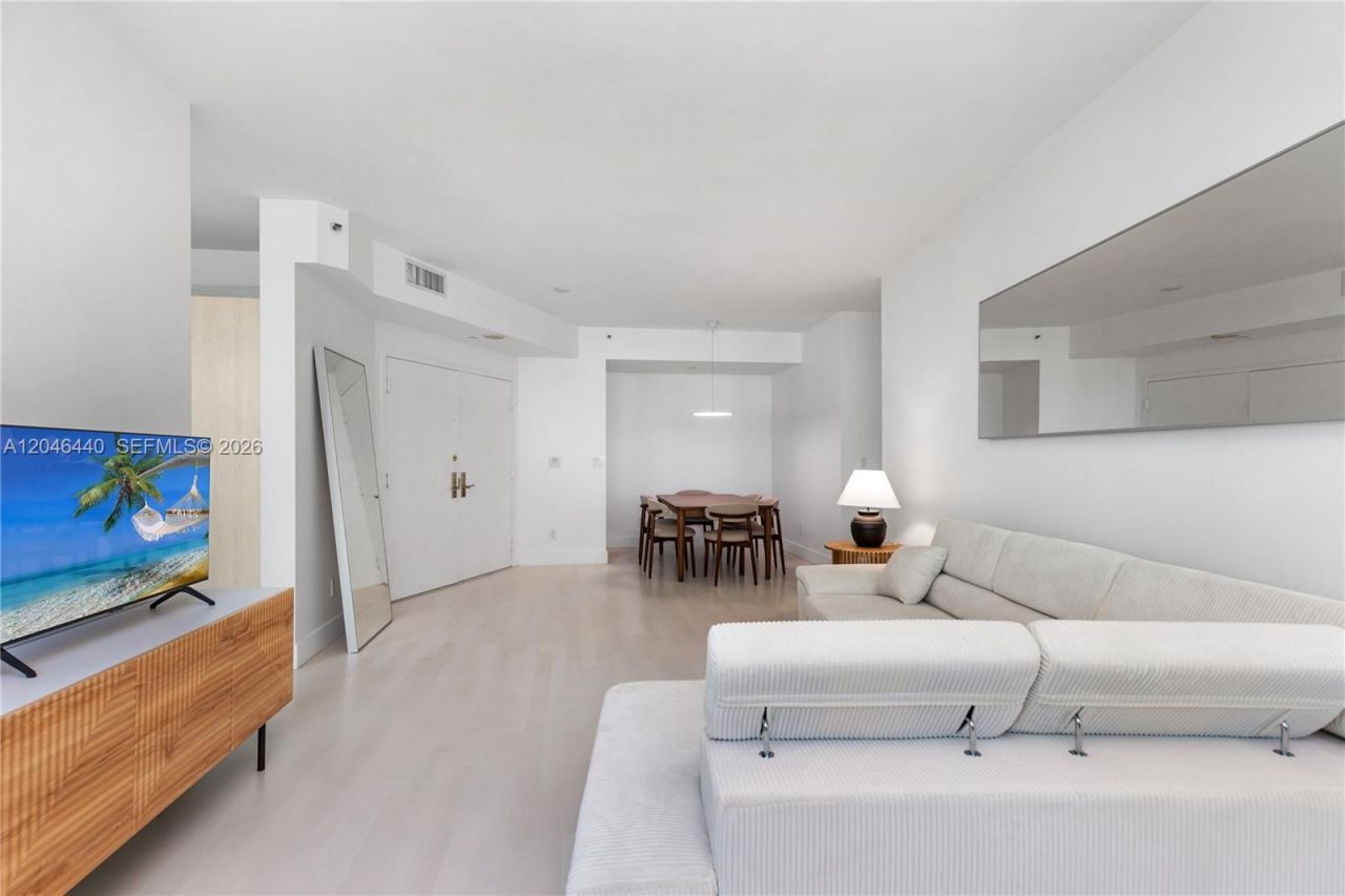 300 S Pointe Dr , Unit 907, Miami Beach, FL 33139 Photo