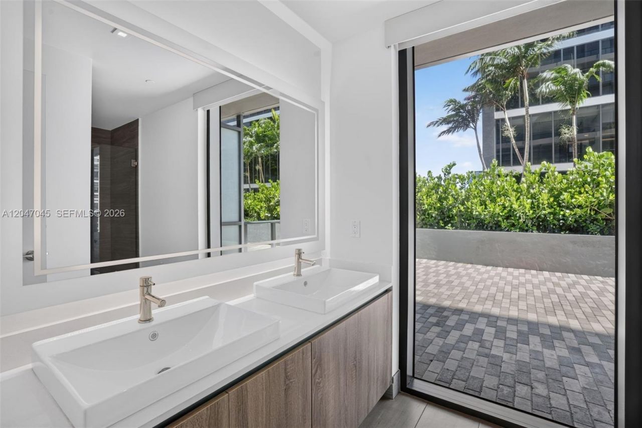 2960 NE 207th St , Unit 505, Aventura, FL 33180 Photo