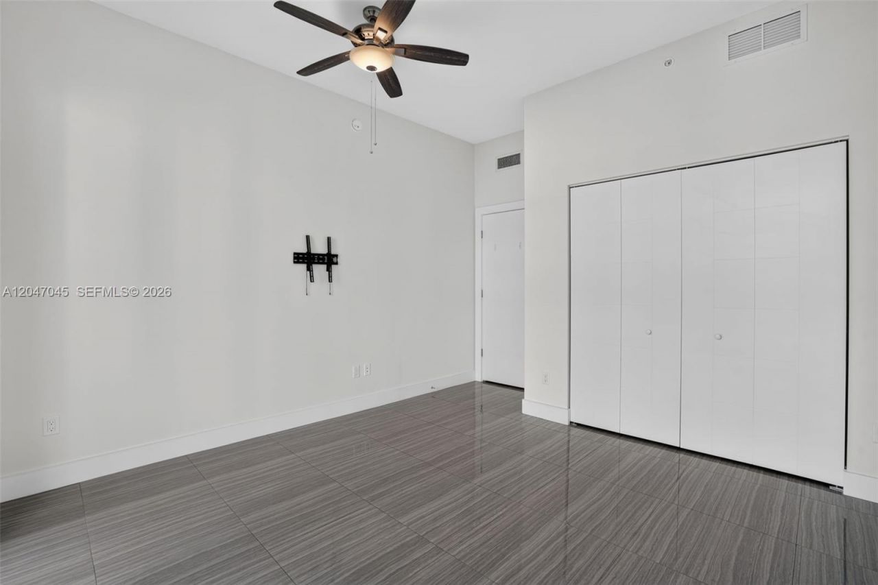 2960 NE 207th St , Unit 505, Aventura, FL 33180 Photo