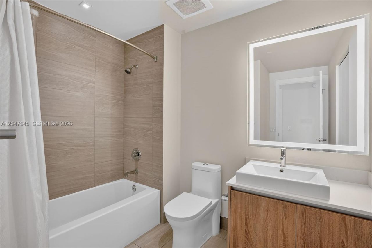 2960 NE 207th St , Unit 505, Aventura, FL 33180 Photo