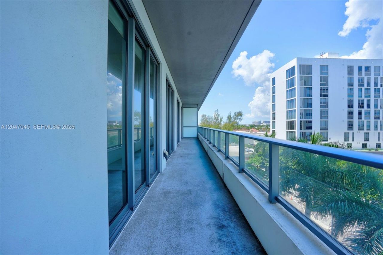 2960 NE 207th St , Unit 505, Aventura, FL 33180 Photo