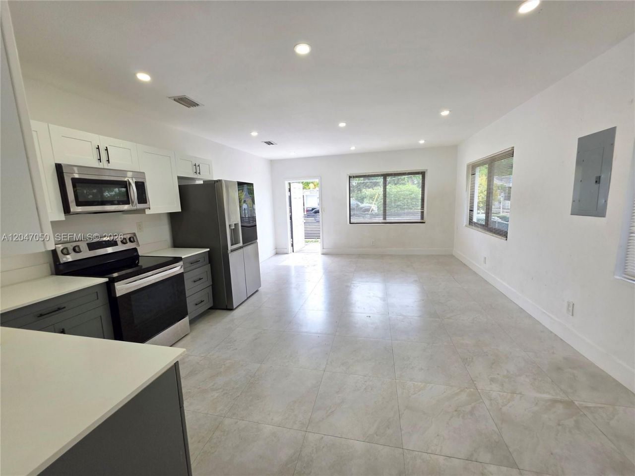 1102 NW 103rd St , Miami, FL 33150 Photo