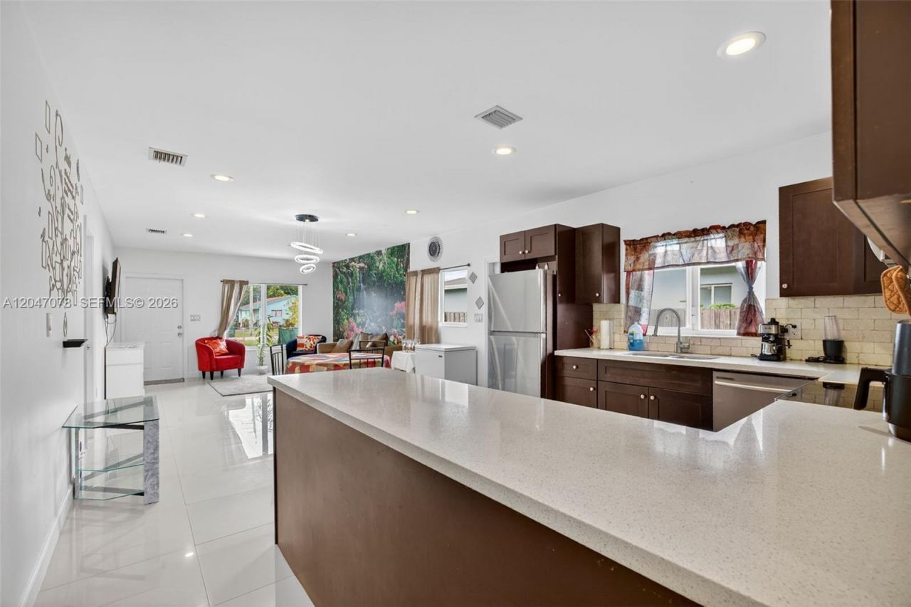 344 SW 3rd St , Florida City, FL 33034 Photo