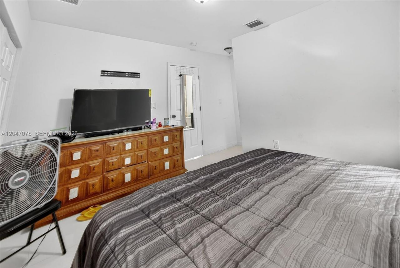 344 SW 3rd St , Florida City, FL 33034 Photo