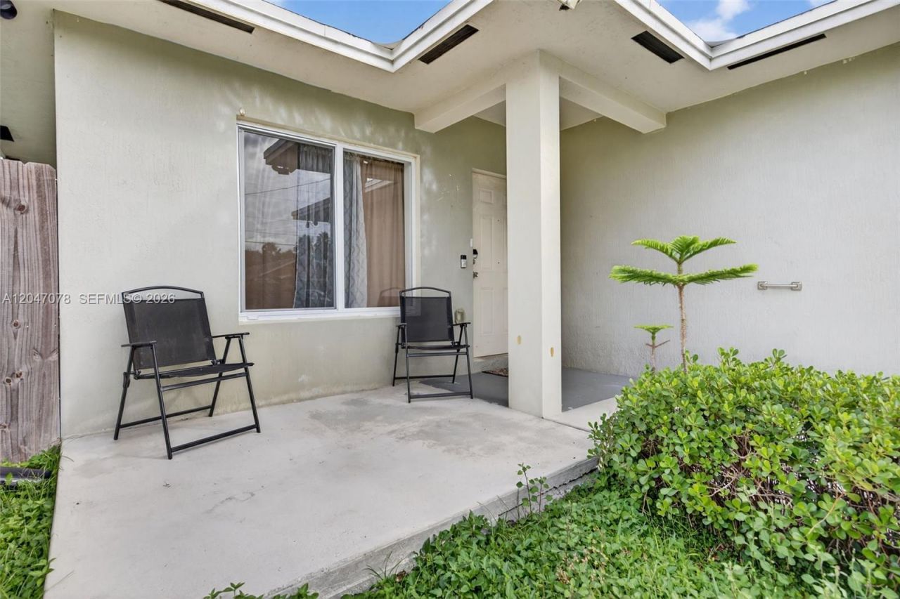 344 SW 3rd St , Florida City, FL 33034 Photo