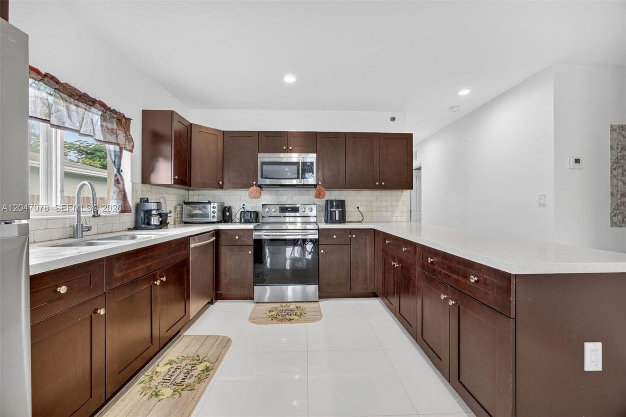 344 SW 3rd St , Florida City, FL 33034 Photo