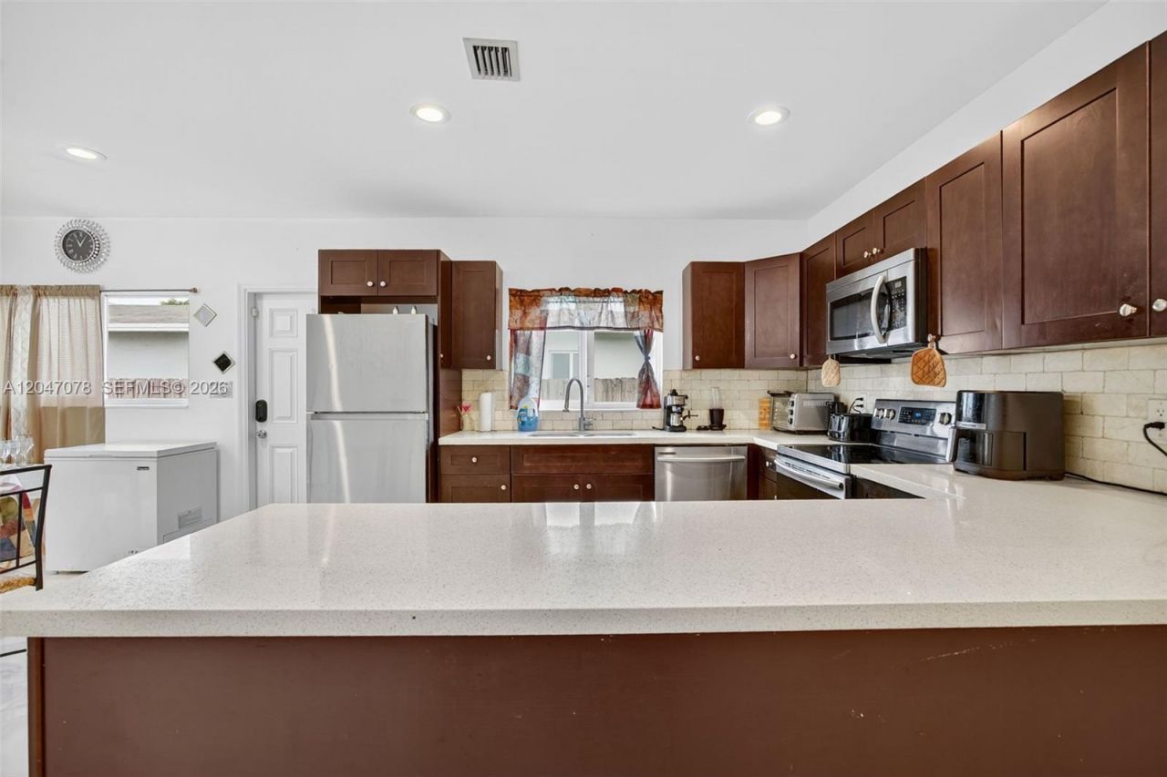 344 SW 3rd St , Florida City, FL 33034 Photo