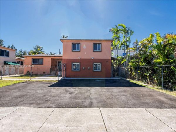 3360 SW 6th St , Unit Top, Miami, FL 33135