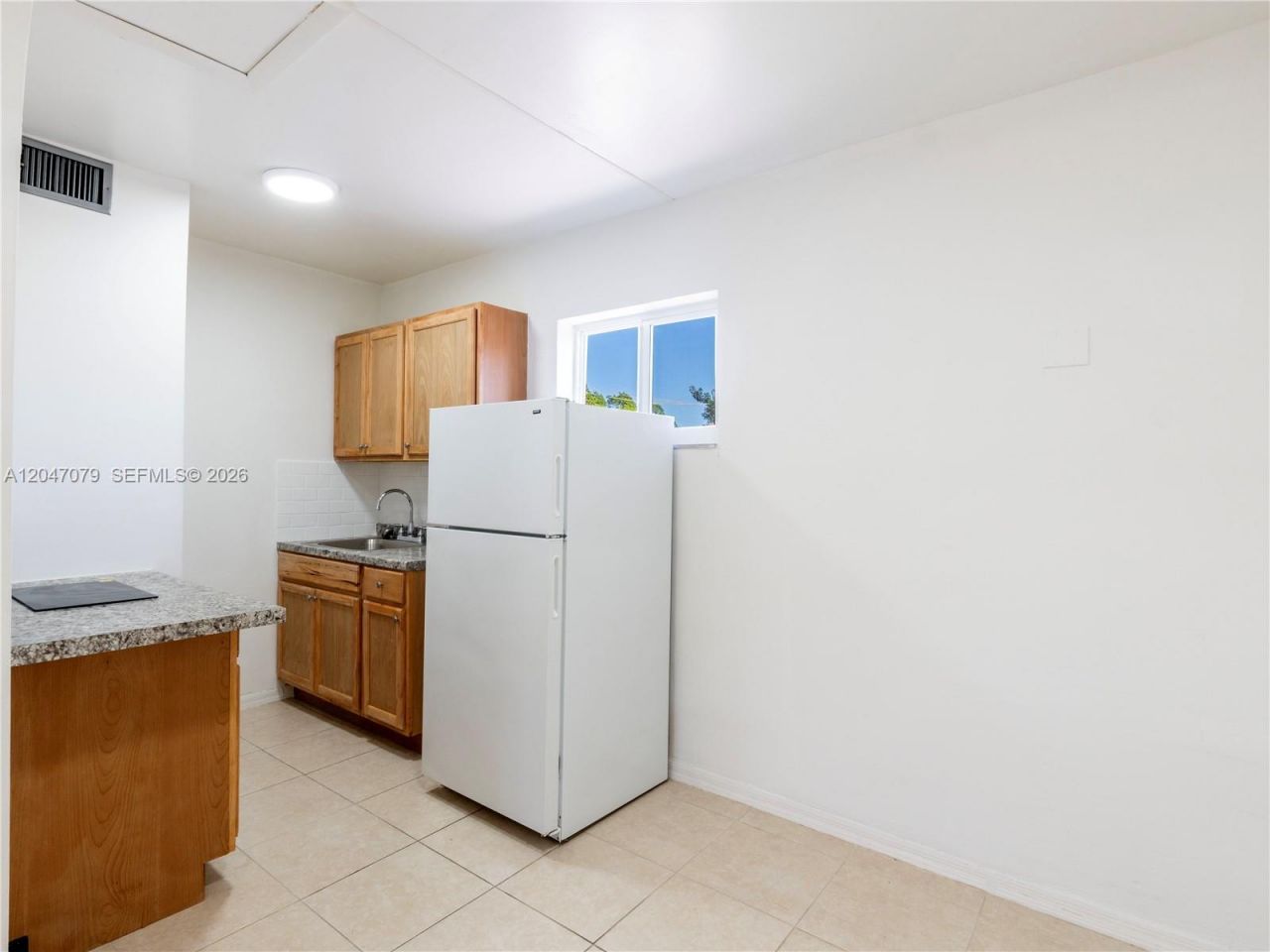 3360 SW 6th St , Unit Top, Miami, FL 33135 Photo