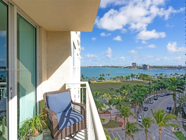 2000 N Bayshore Dr , Unit 909, Miami, FL 33137