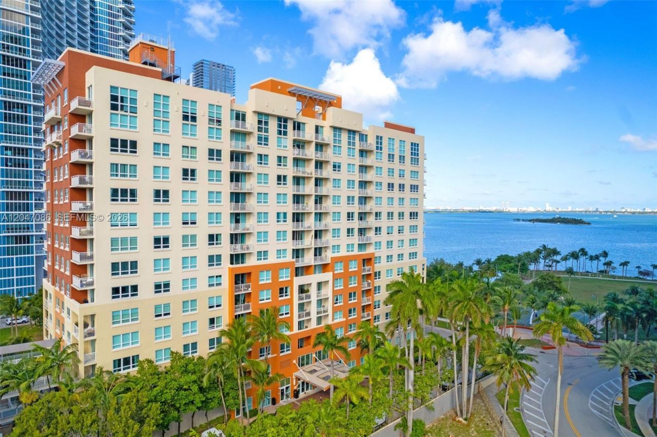 2000 N Bayshore Dr, Unit 909, Miami, FL 33137 Photo