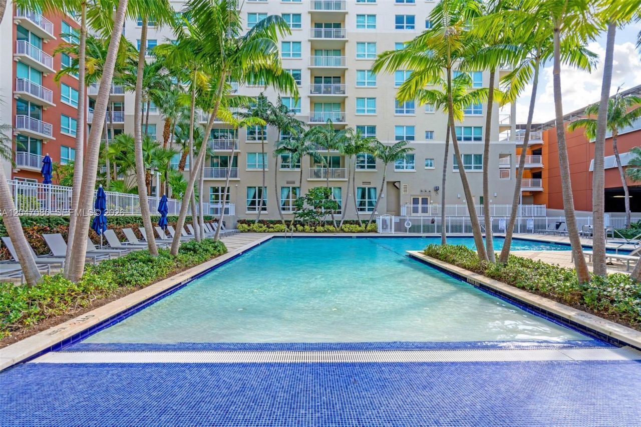 2000 N Bayshore Dr, Unit 909, Miami, FL 33137 Photo