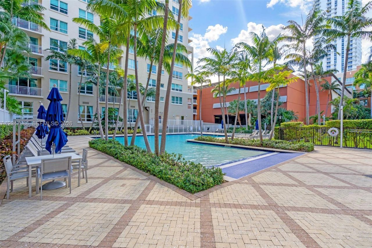 2000 N Bayshore Dr, Unit 909, Miami, FL 33137 Photo