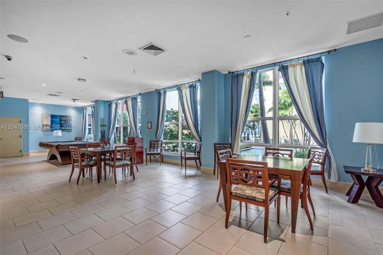 2000 N Bayshore Dr, Unit 909, Miami, FL 33137 Photo