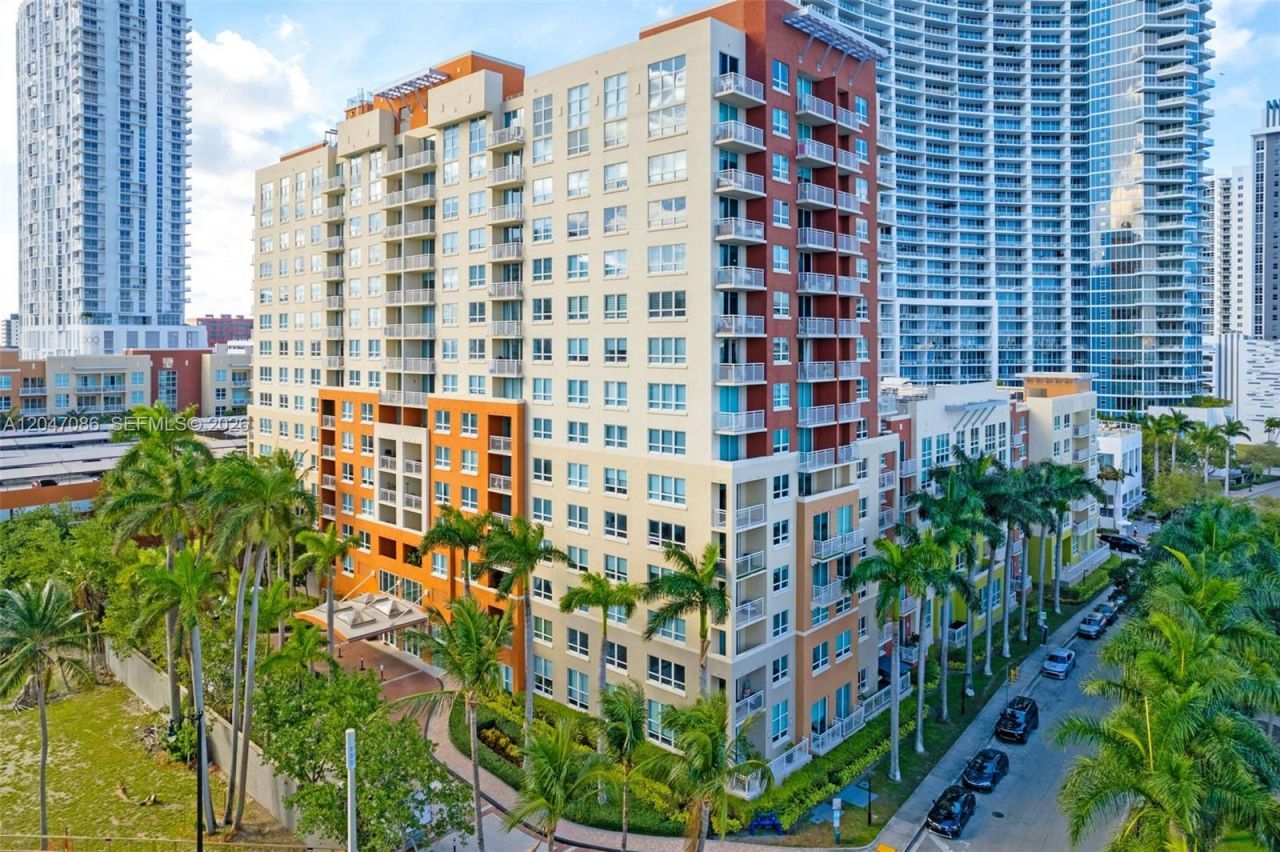 2000 N Bayshore Dr, Unit 909, Miami, FL 33137 Photo