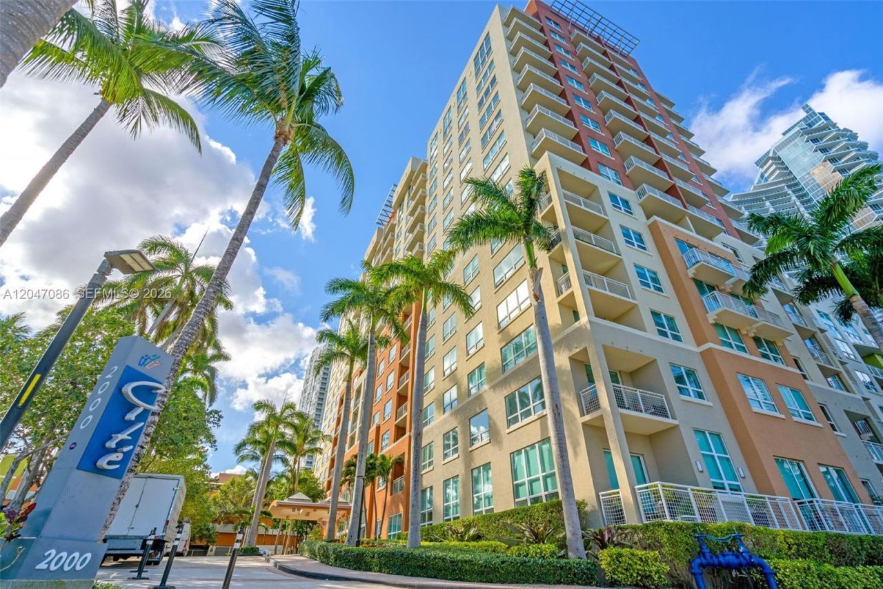 2000 N Bayshore Dr, Unit 909, Miami, FL 33137 Photo