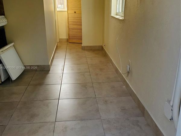 13770 NE 20th Pl , Unit 03, North Miami Beach, FL 33181