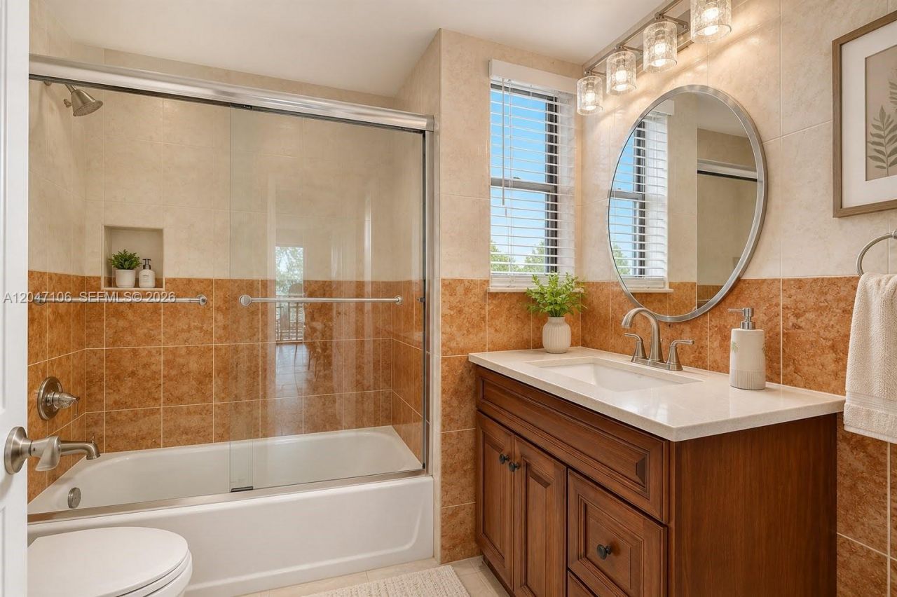 5901 Camino Del Sol, Unit 207, Boca Raton, FL 33433 Photo