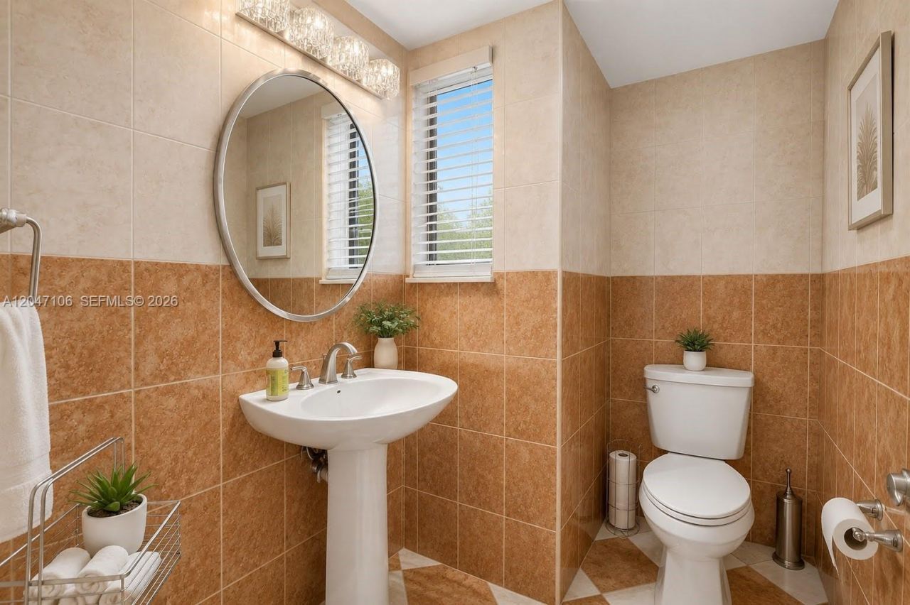 5901 Camino Del Sol, Unit 207, Boca Raton, FL 33433 Photo