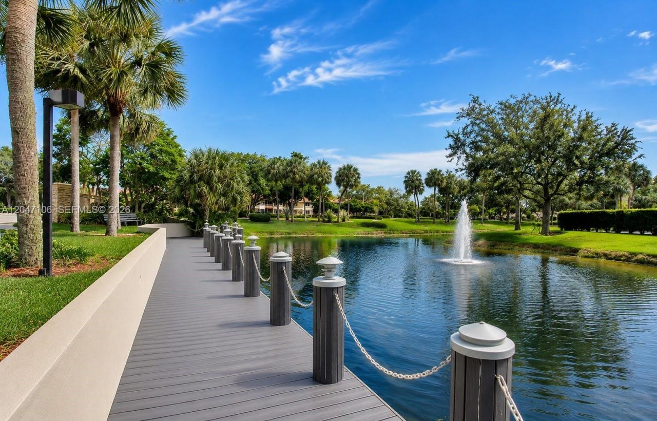 5901 Camino Del Sol, Unit 207, Boca Raton, FL 33433 Photo