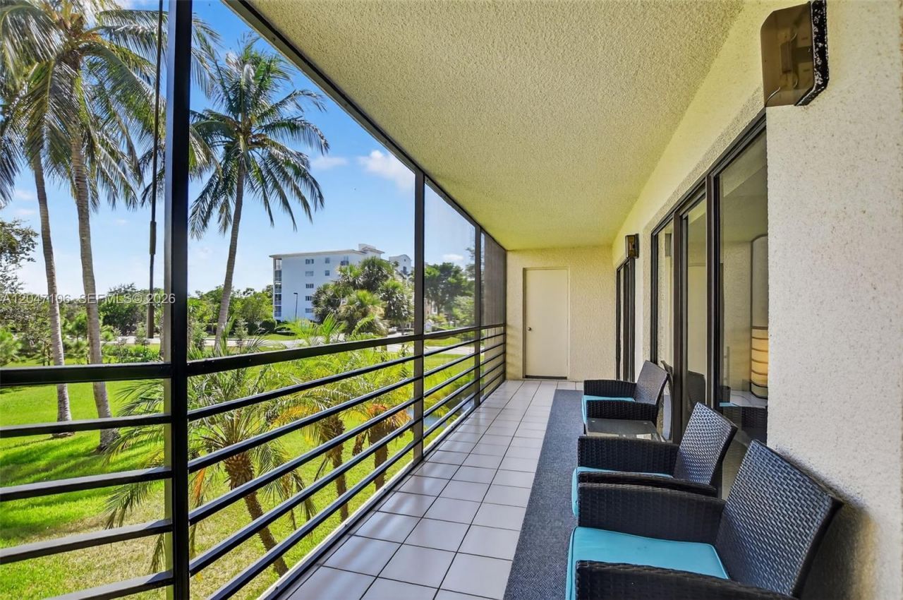 5901 Camino Del Sol , Unit 207, Boca Raton, FL 33433 Photo