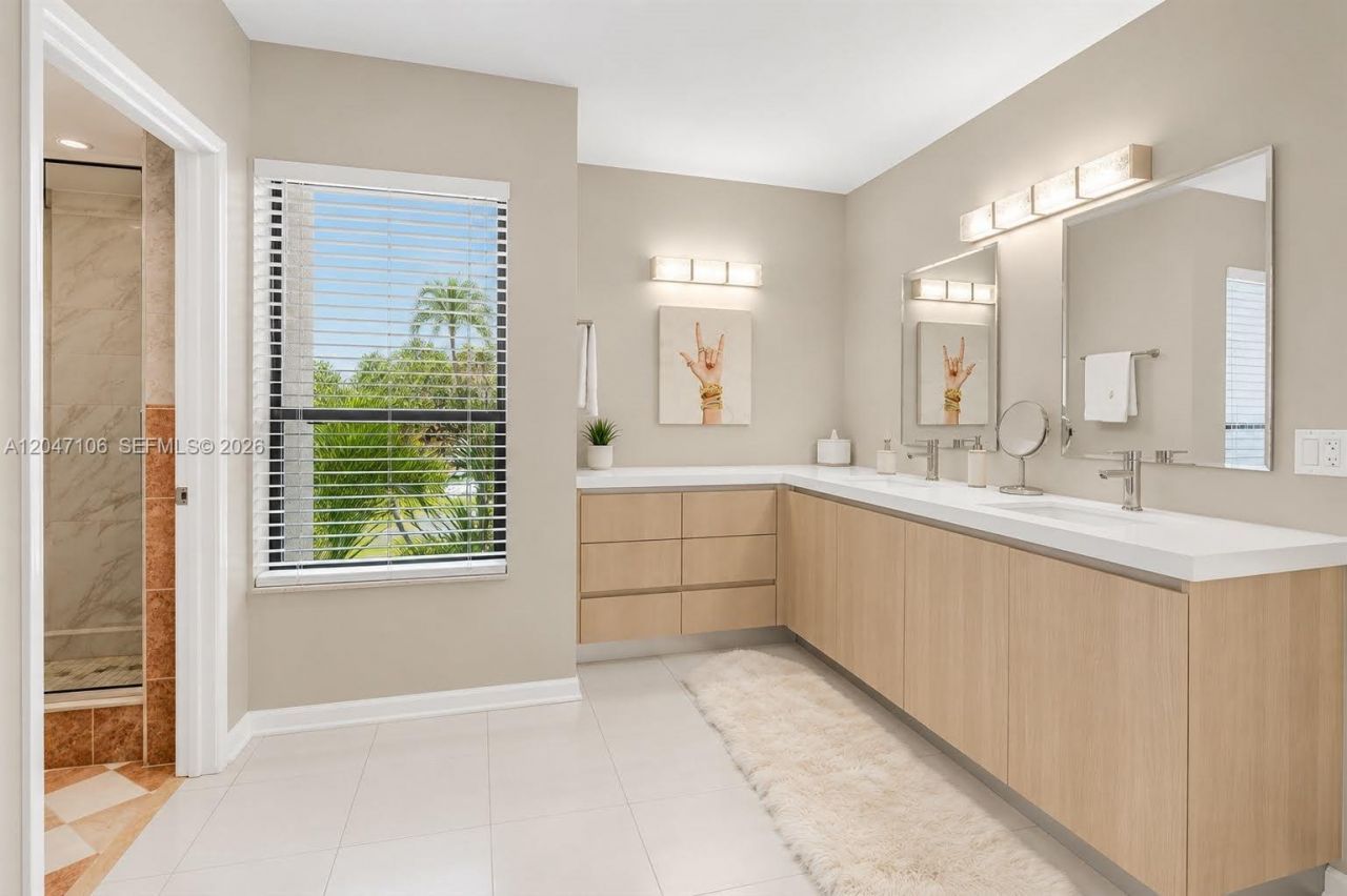 5901 Camino Del Sol, Unit 207, Boca Raton, FL 33433 Photo