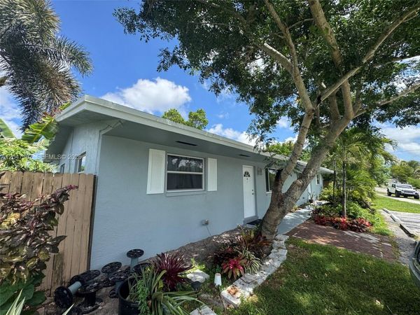 2200 SW 42nd Ave , Fort Lauderdale, FL 33317