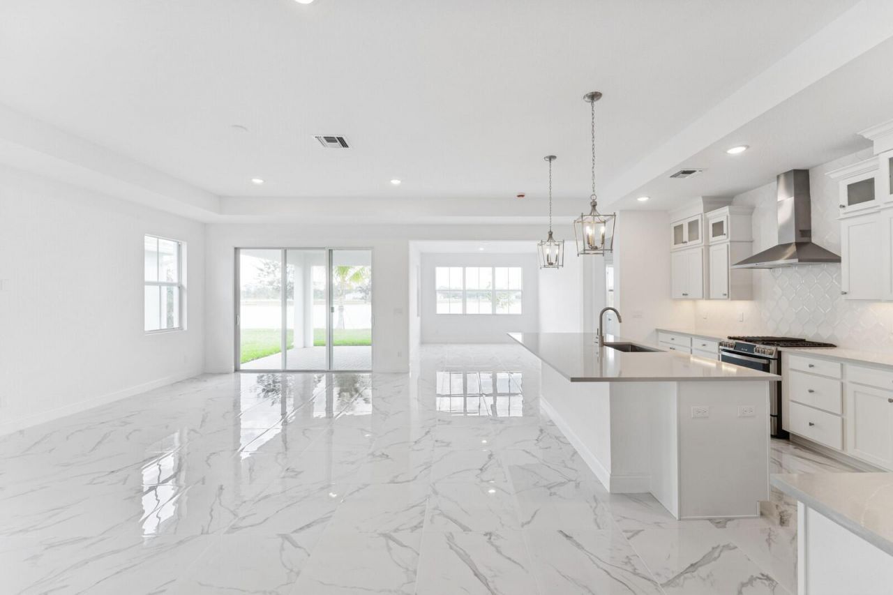 10072 NW Field Flower Trail, Port Saint Lucie, FL 34987 Photo