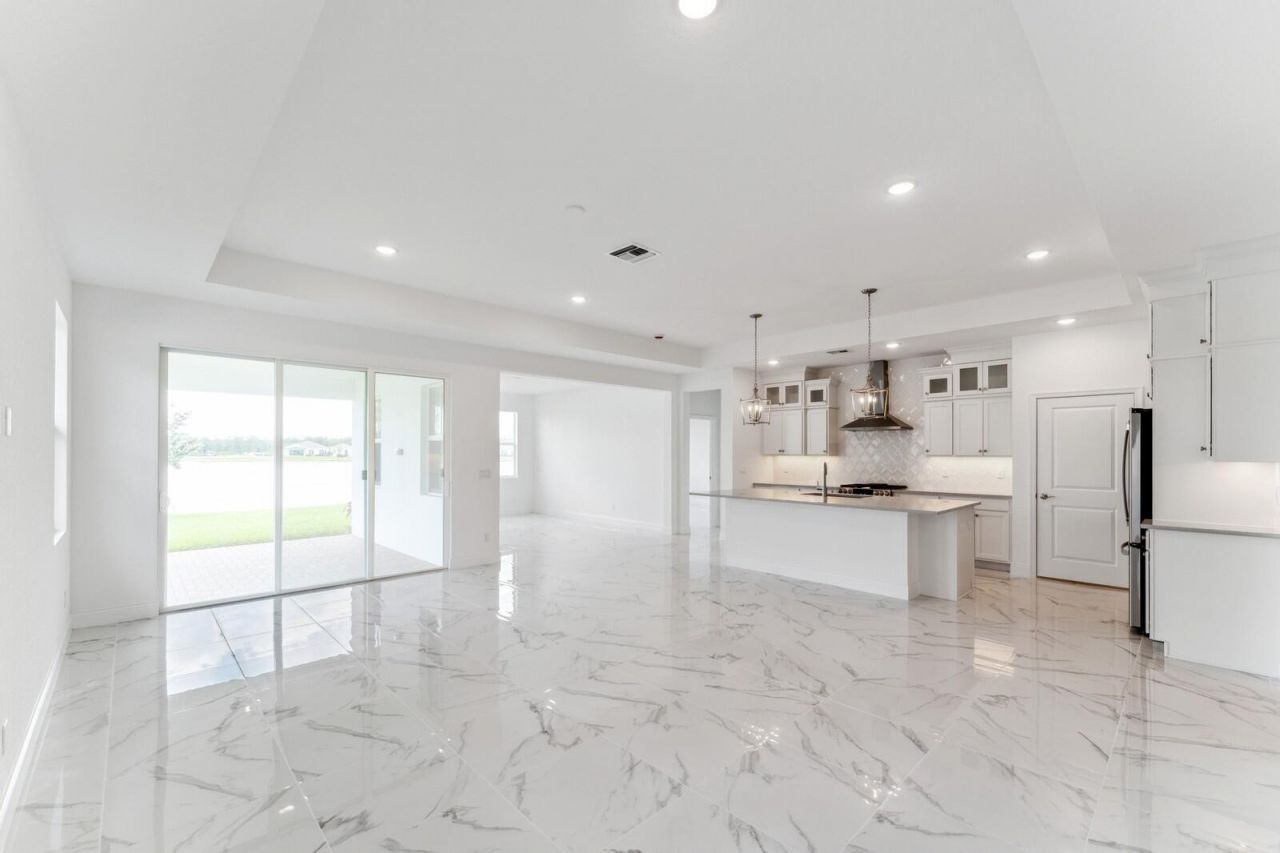 10072 NW Field Flower Trail, Port Saint Lucie, FL 34987 Photo