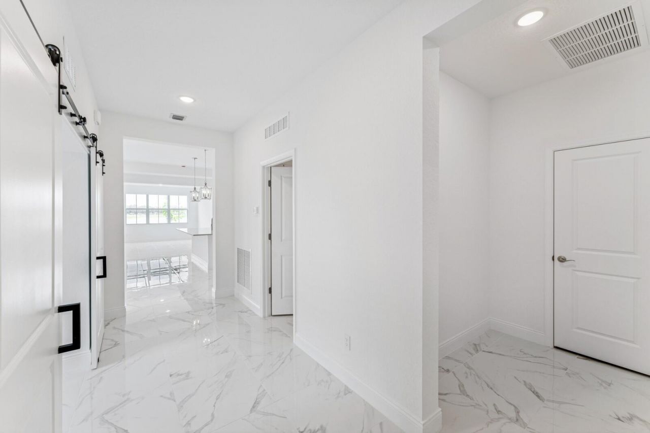 10072 NW Field Flower Trail, Port Saint Lucie, FL 34987 Photo